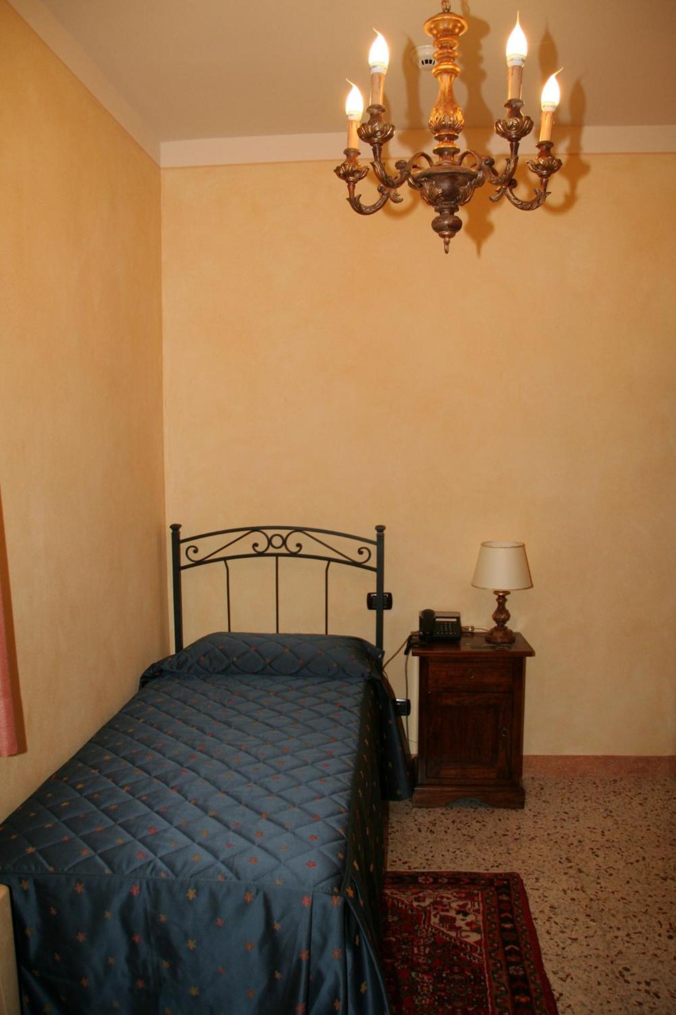 Villa Rinalducci Fano Habitación foto